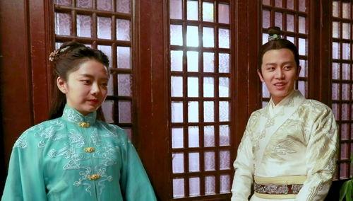 锦衣之下幕后拍摄花絮,镜头之外的秘密瞬间