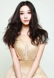 章婷婷资料,才华横溢的青年才俊，引领时代潮流的先锋